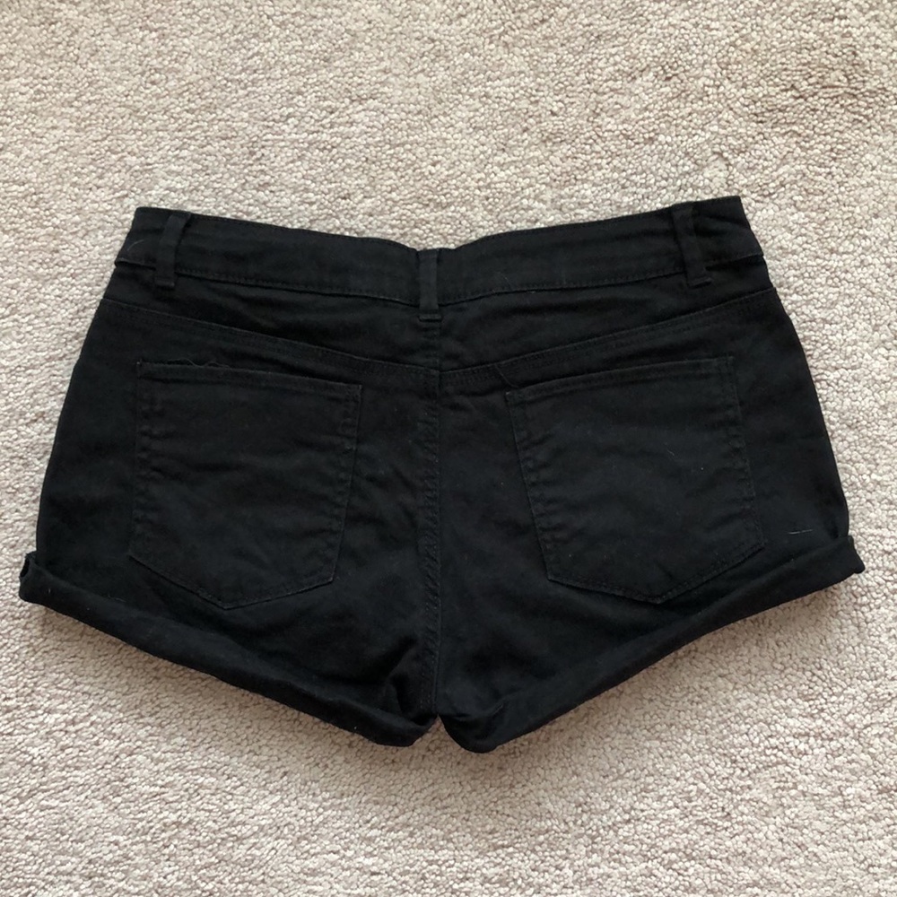 Shorts - Picture 4 of 6